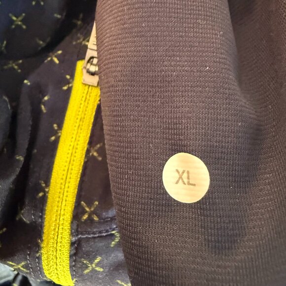 Lululemon T.H.E. Short *Luxtreme Liner 9" - Picture 4 of 4